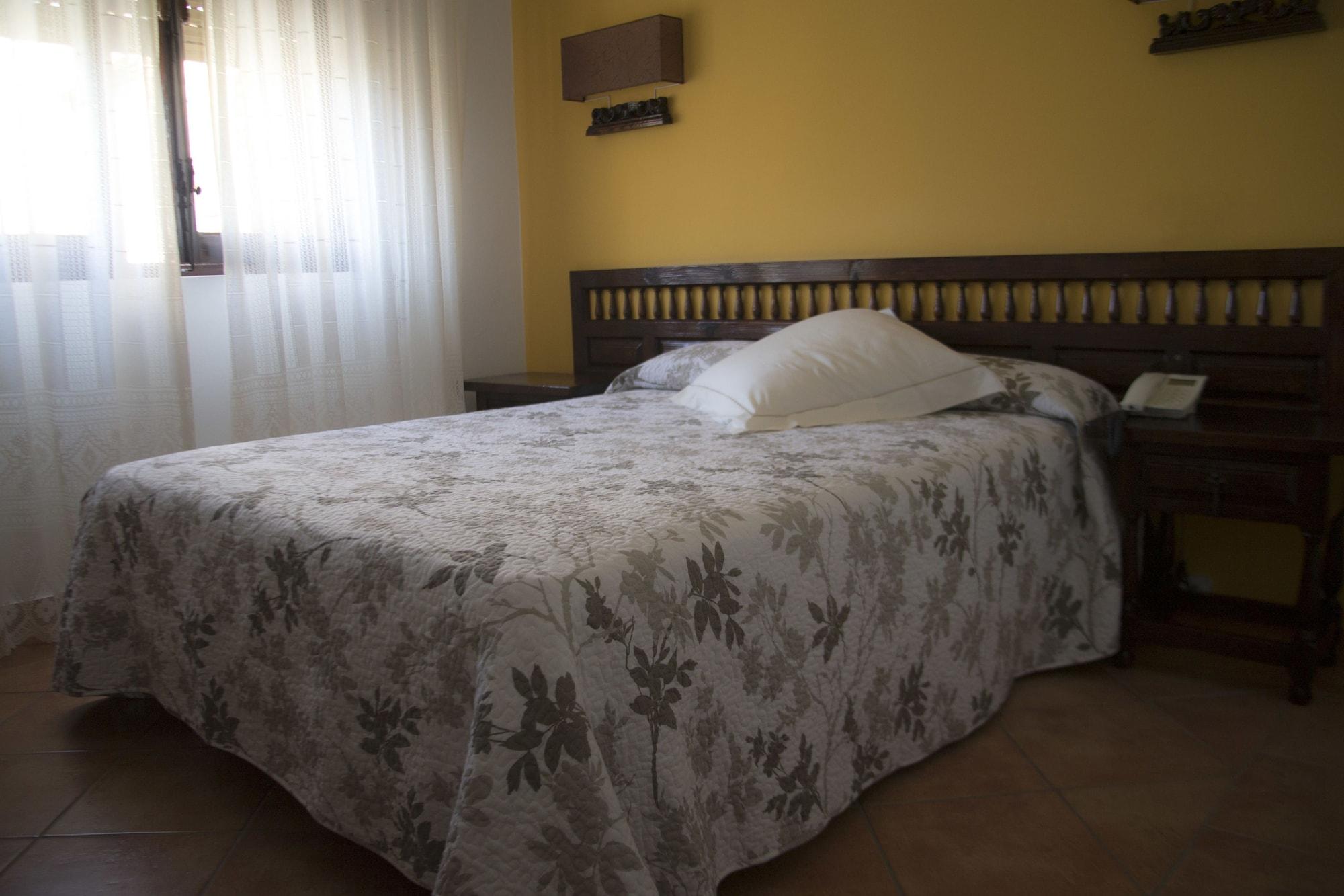 Hospedium Hotel Juan II Toro Kültér fotó