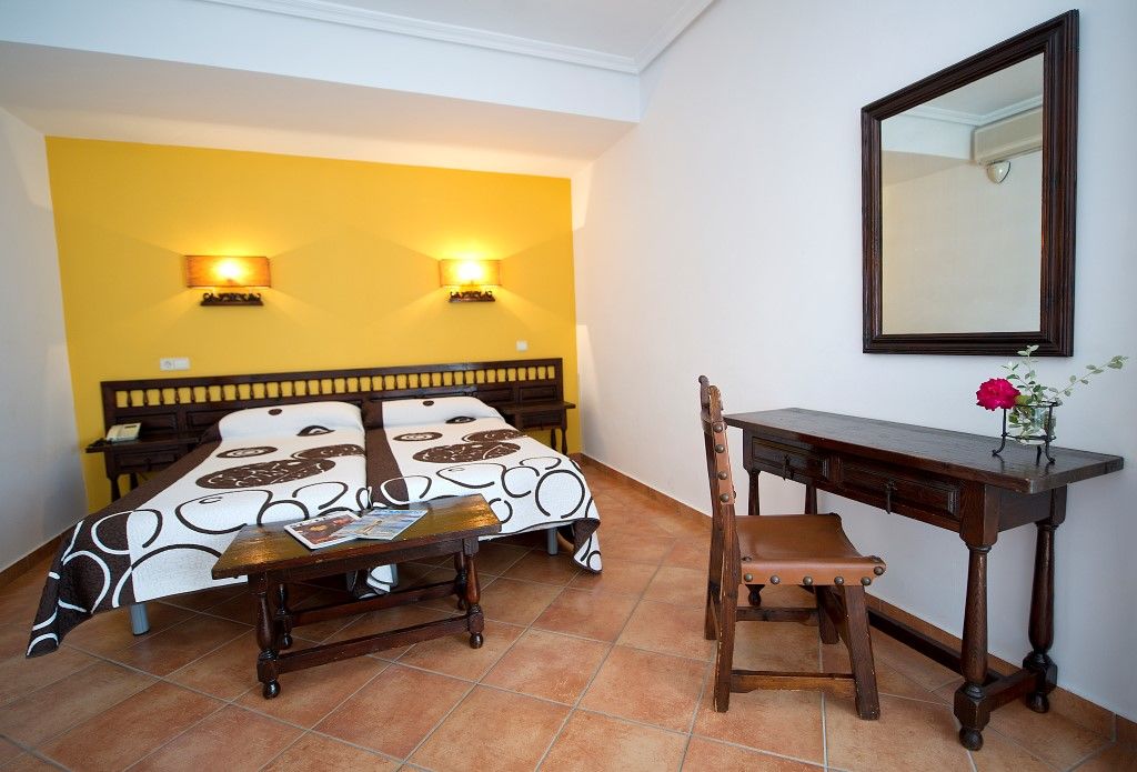 Hospedium Hotel Juan II Toro Kültér fotó