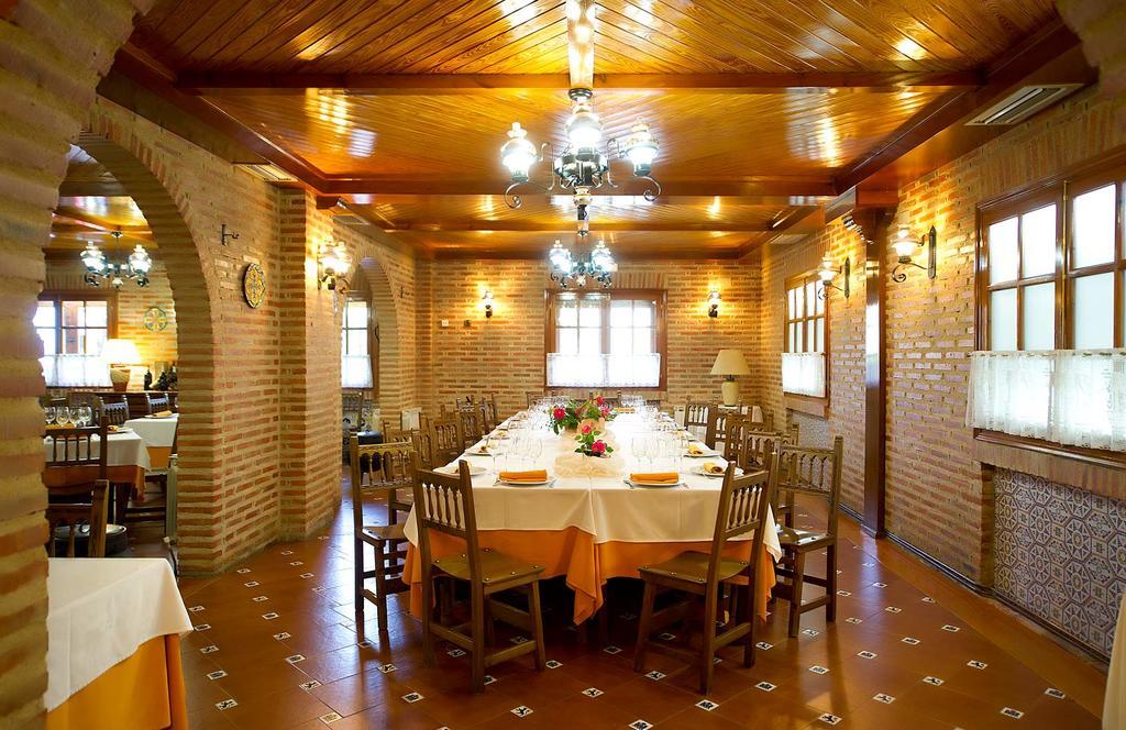 Hospedium Hotel Juan II Toro Kültér fotó