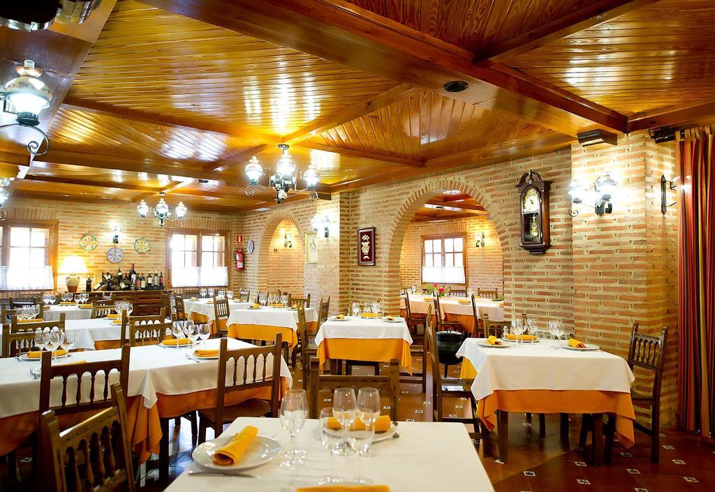 Hospedium Hotel Juan II Toro Kültér fotó